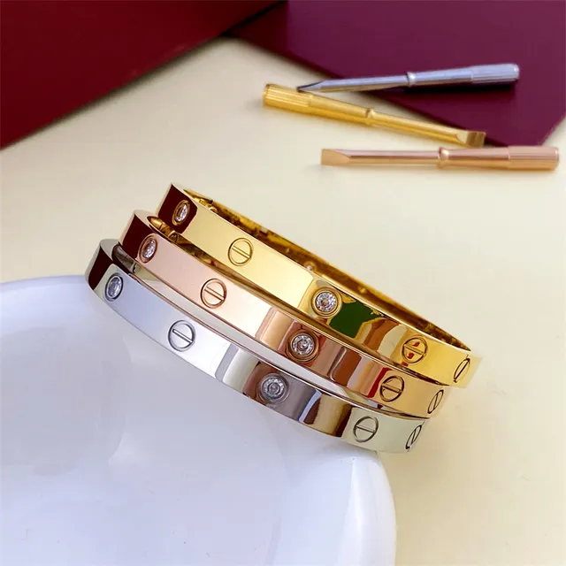 Cartier Love সোনা রূপা স্ক্রू-মোটিফ পালিশড মেটাল ব্রেসলেট 4