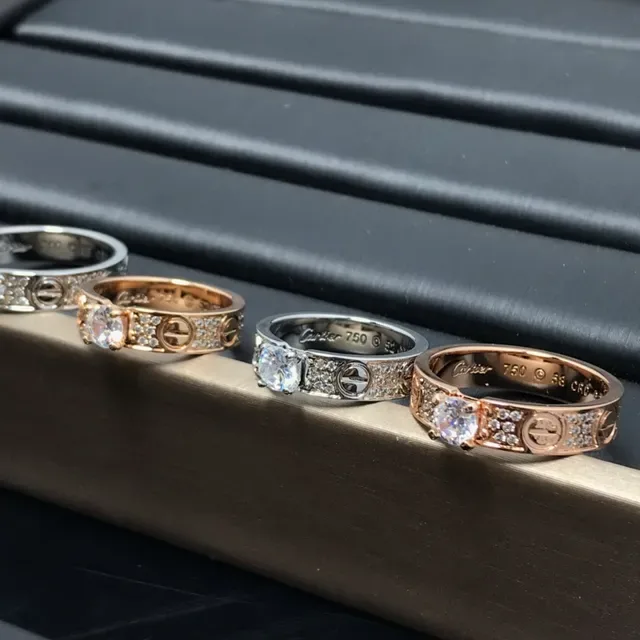 خاتم Cartier Love فضي وذهبي Pavé Diamond حجر مركزي 6