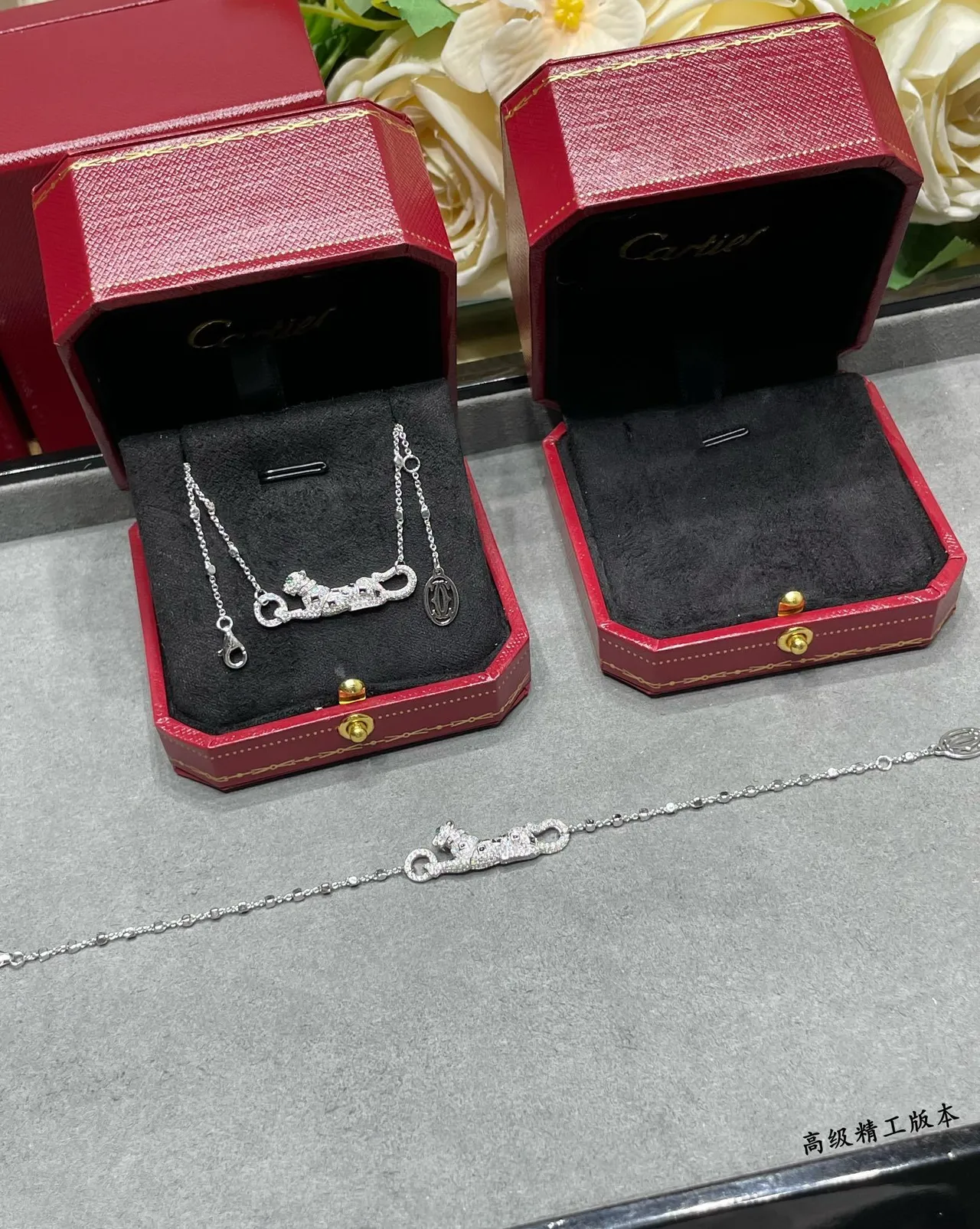 Cartier Panthère Bracelete de prata verde com pavé-set de pantera em forma felina articulada 7