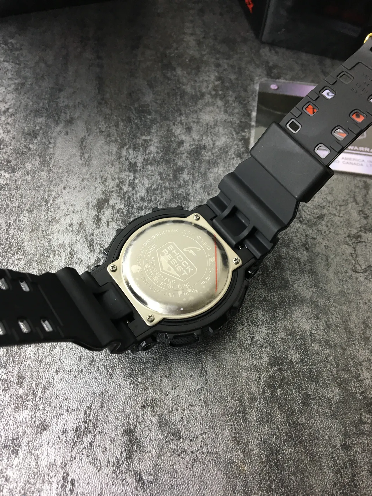 Casio G-Shock GA-100 Preto e Dourado Relógio Esportivo 2