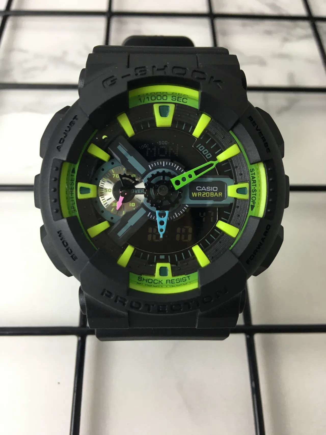 Casio G-Shock GA-100 Noir et Vert Lime Montre Sport 3