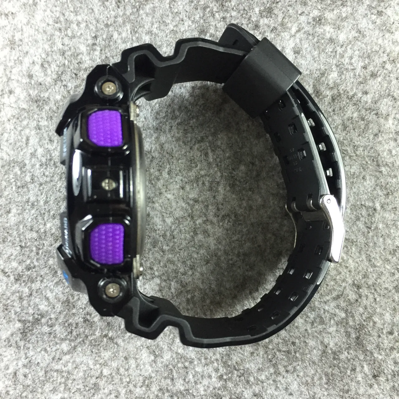 Casio G-Shock GA-100 Noir Violet Cyan Montre Sport 11