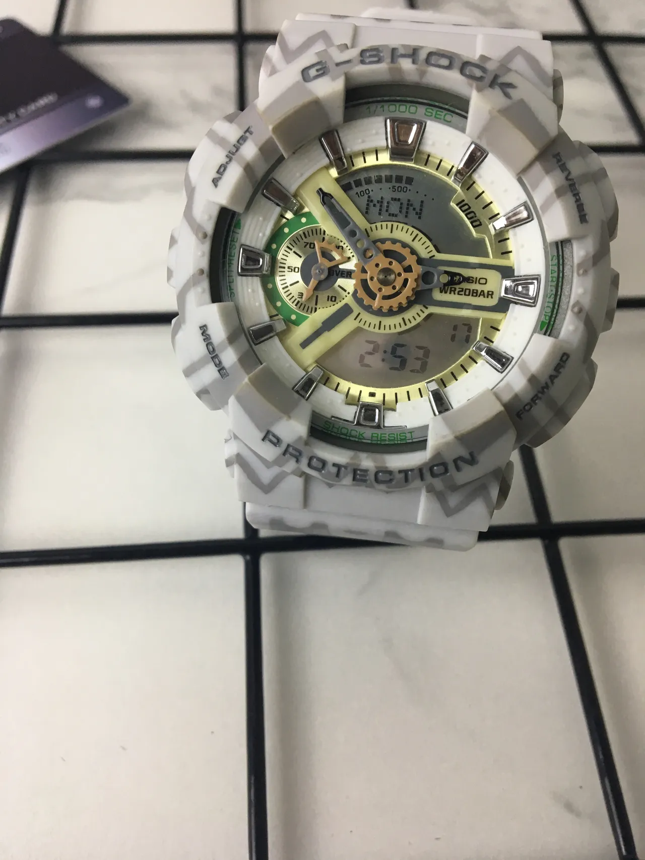 Casio G-Shock GA-100 تمويه أبيض أصفر أخضر ساعة رياضية 2