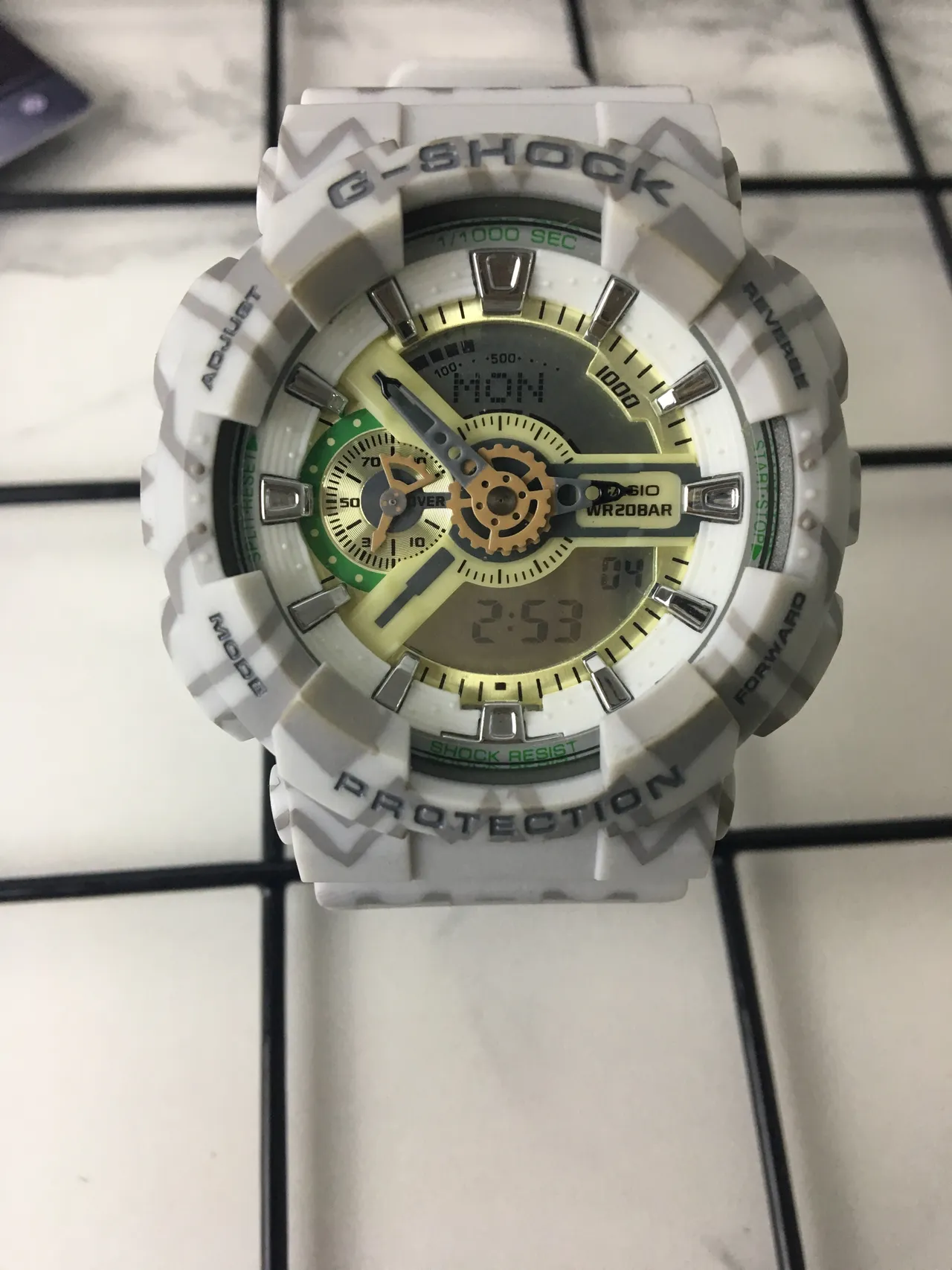 Casio G-Shock GA-100 تمويه أبيض أصفر أخضر ساعة رياضية 3