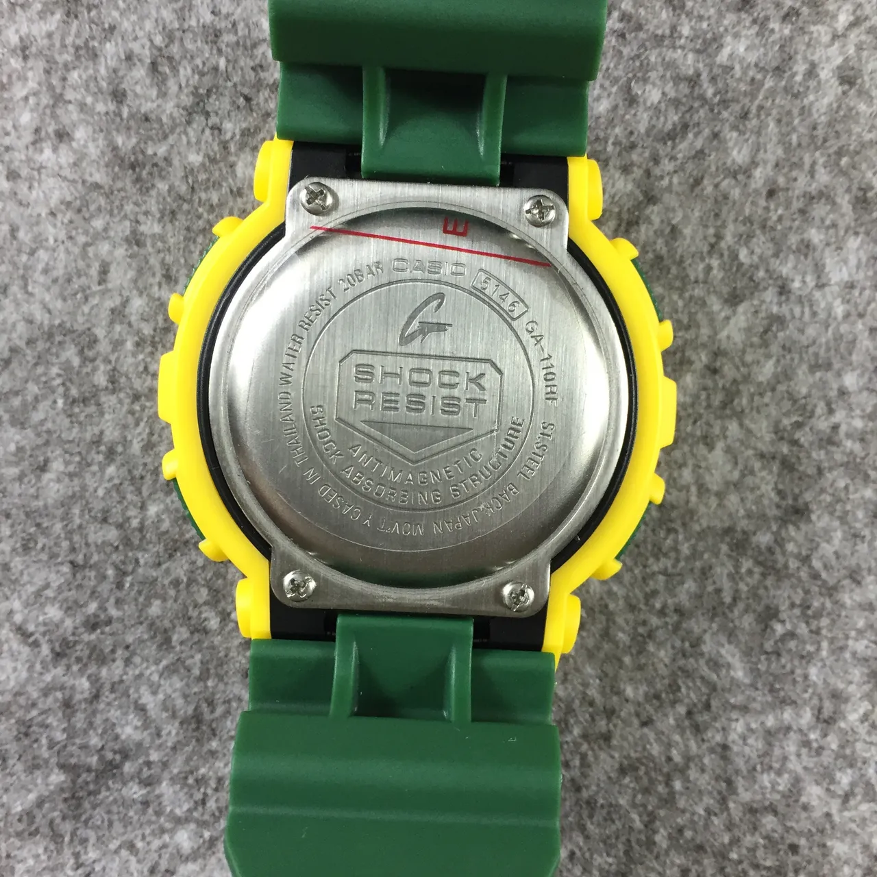 Casio G-Shock GA-100 Jaune et Vert Montre Sport 9
