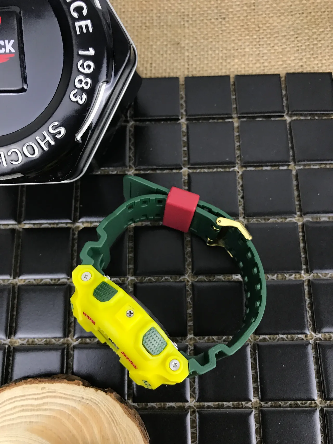 Casio G-Shock GA-100 Jaune et Vert Montre Sport 15