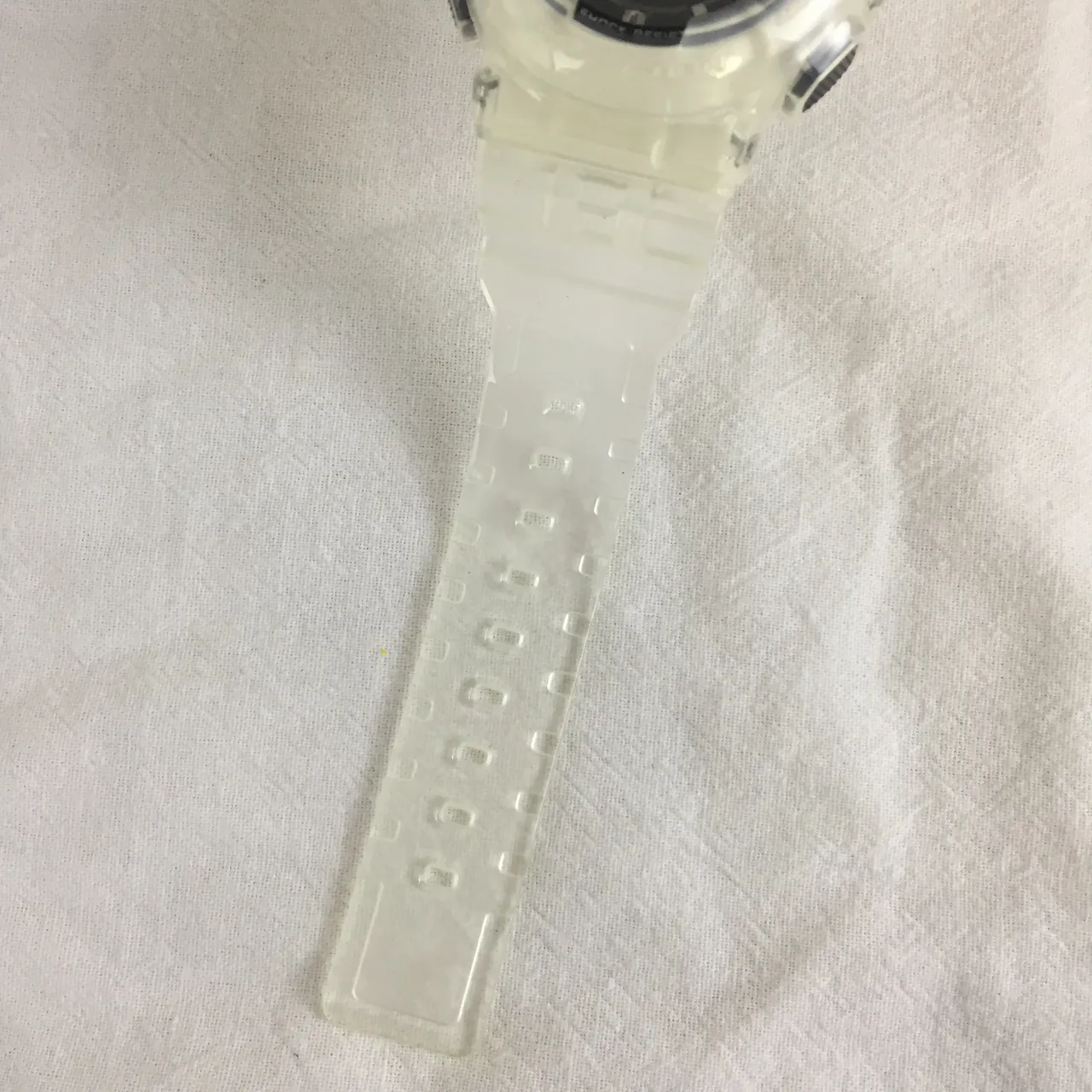 Casio G-Shock Relógio Esportivo de Resina Translúcida Branca 3