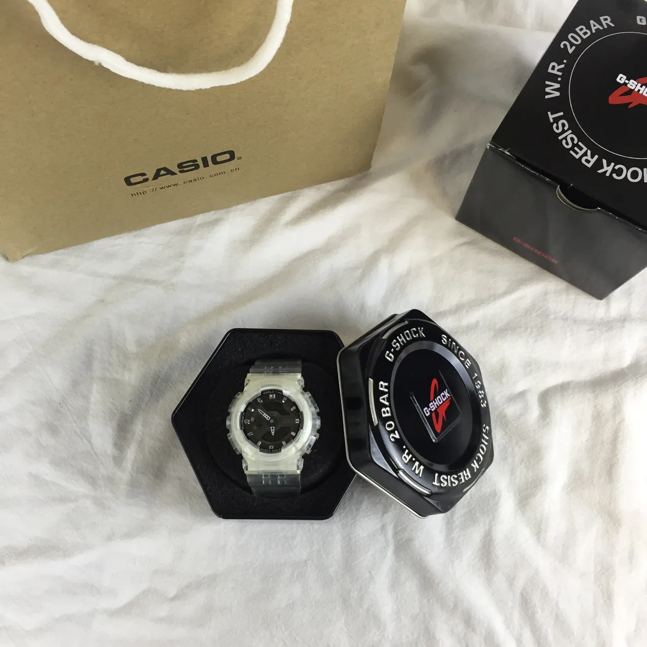 Casio G-Shock Relógio Esportivo de Resina Translúcida Branca 7