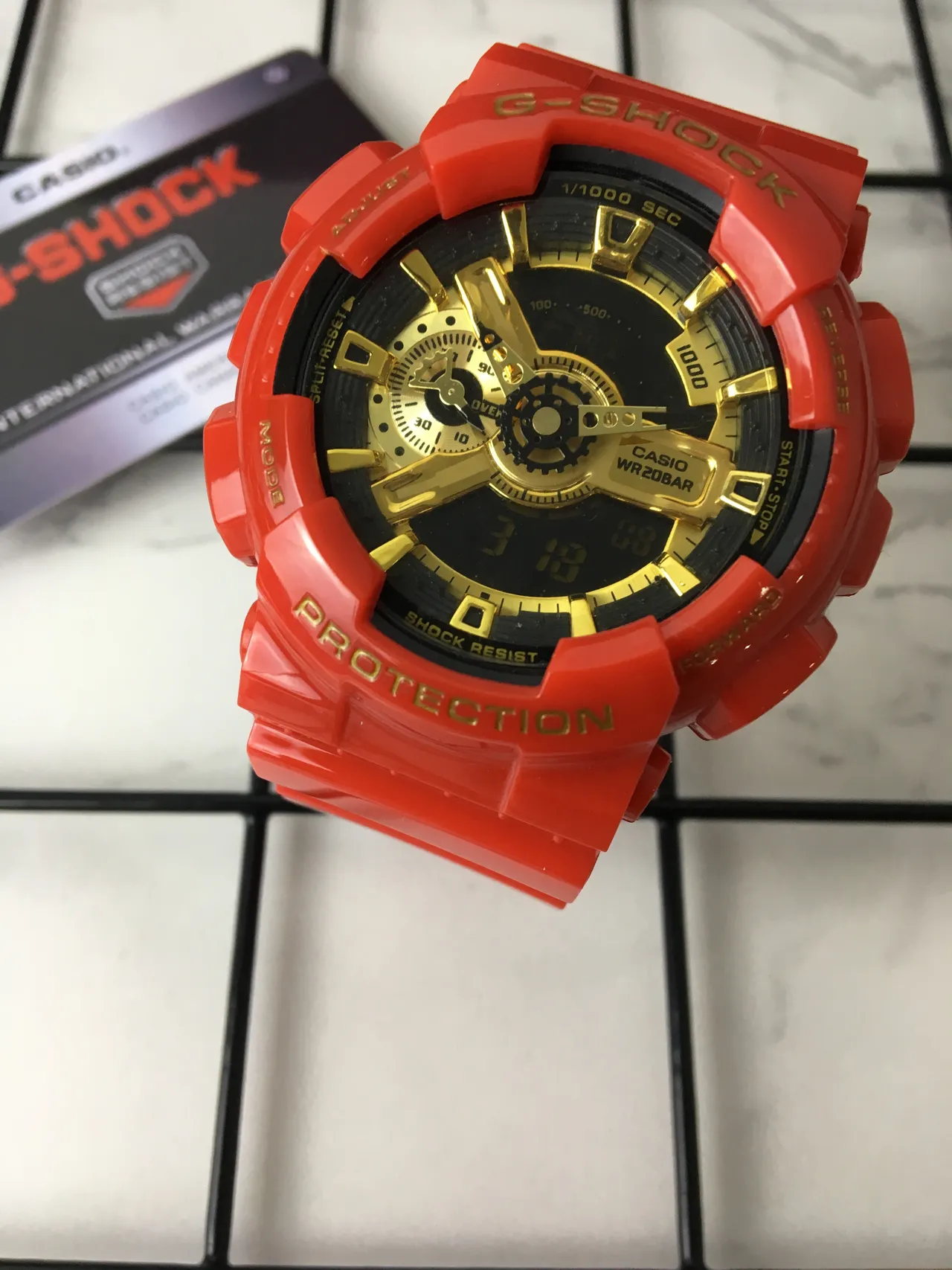 Casio लाल सोना बोल्ड एंगुलर रेजिन केस काला डायल घड़ी 2