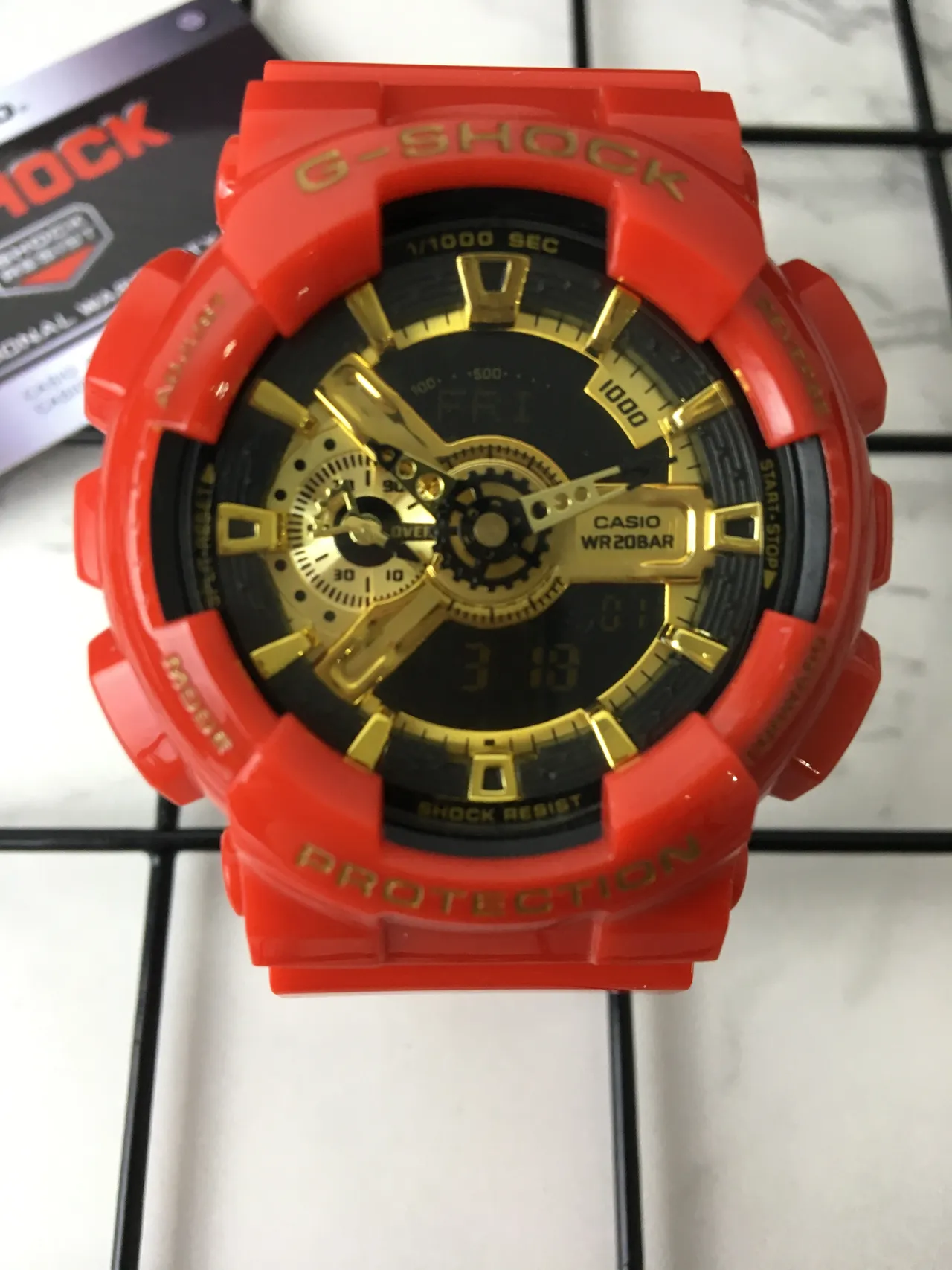 Casio लाल सोना बोल्ड एंगुलर रेजिन केस काला डायल घड़ी 3