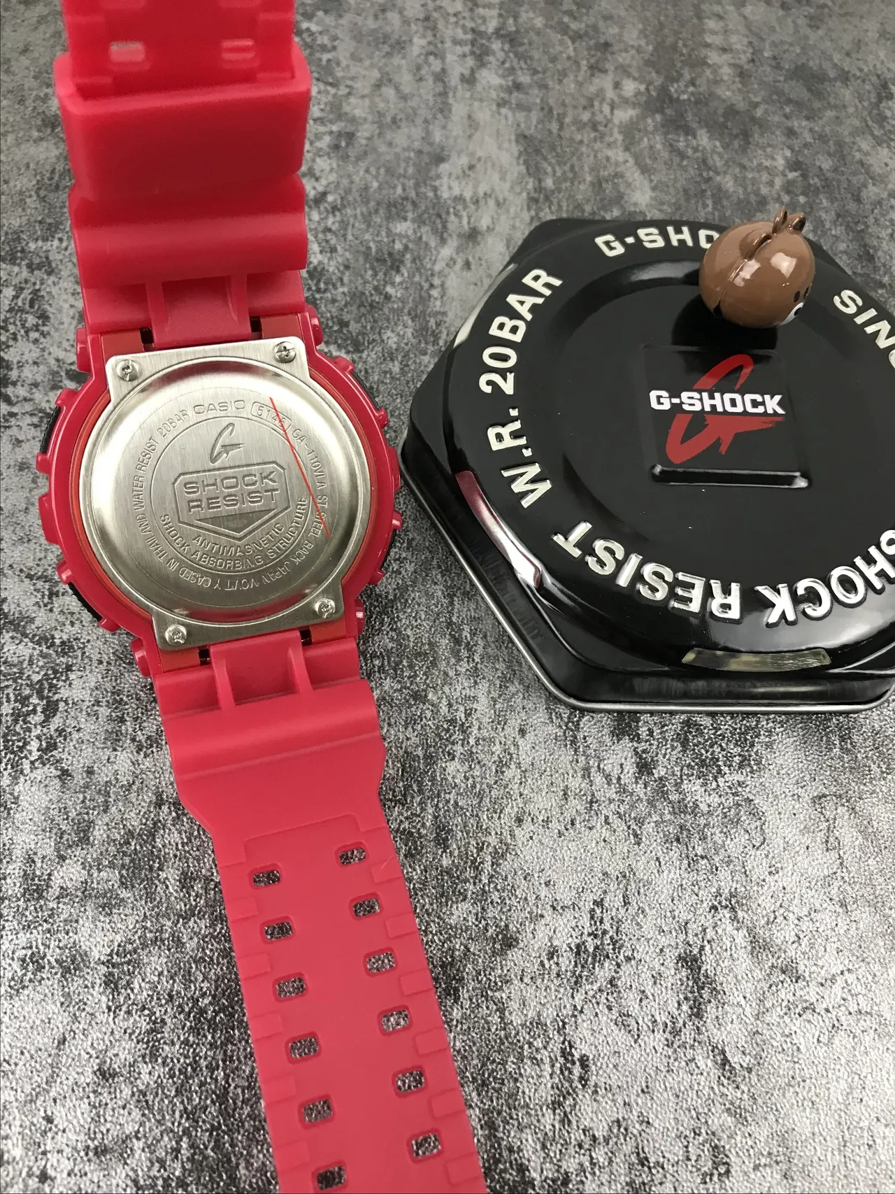 Casio लाल सोना बोल्ड एंगुलर रेजिन केस काला डायल घड़ी 7