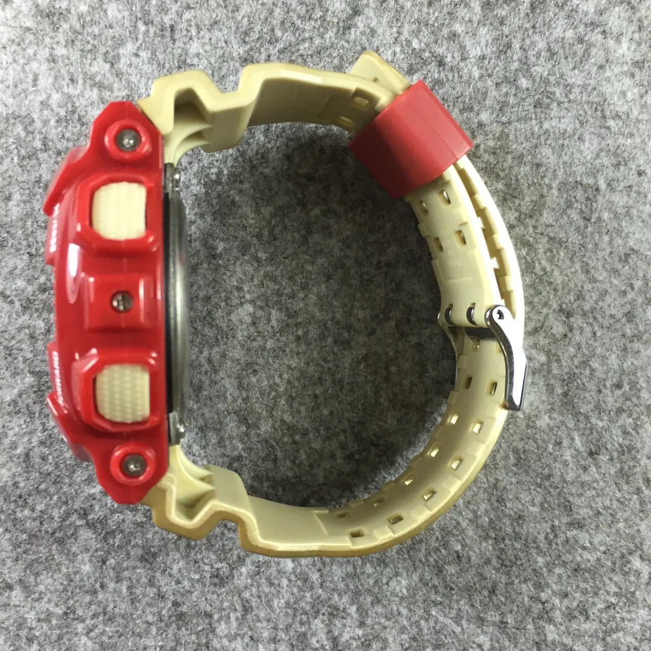 Casio Red Gold Bold Resin Case Hardware Accents Watch 11