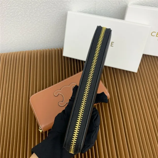 Celine Triomphe Beige Negro Embossado Monograma Cosido Logo Contorno Billetera Larga 7