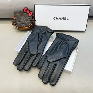 Chanel Black Smooth Gathering At Wrist Leather Gloves