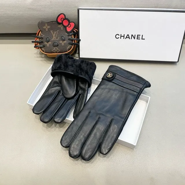 Chanel Black Smooth Gathering At Wrist Leather Gloves 6