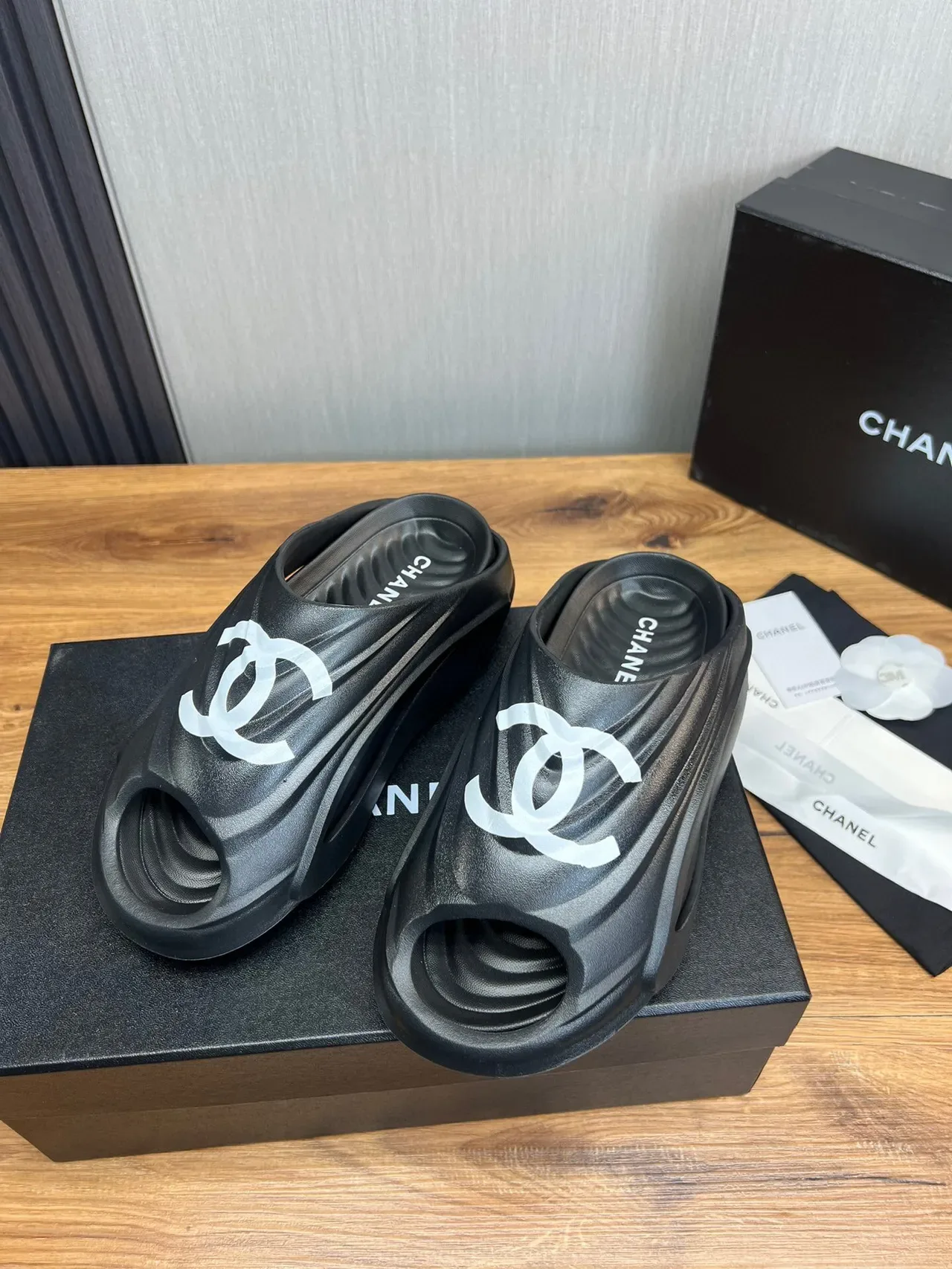 Chanel Black White Molded Rubber Logo-Accented Slippers 3