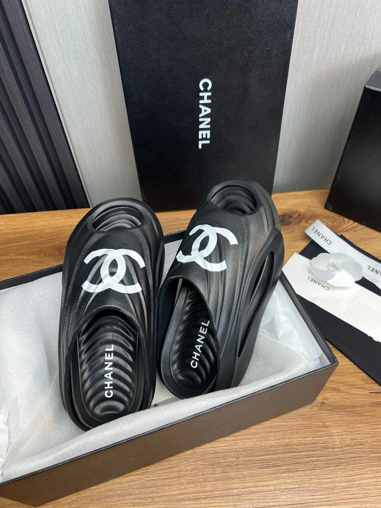 Chanel Black White Molded Rubber Logo-Accented Slippers 5