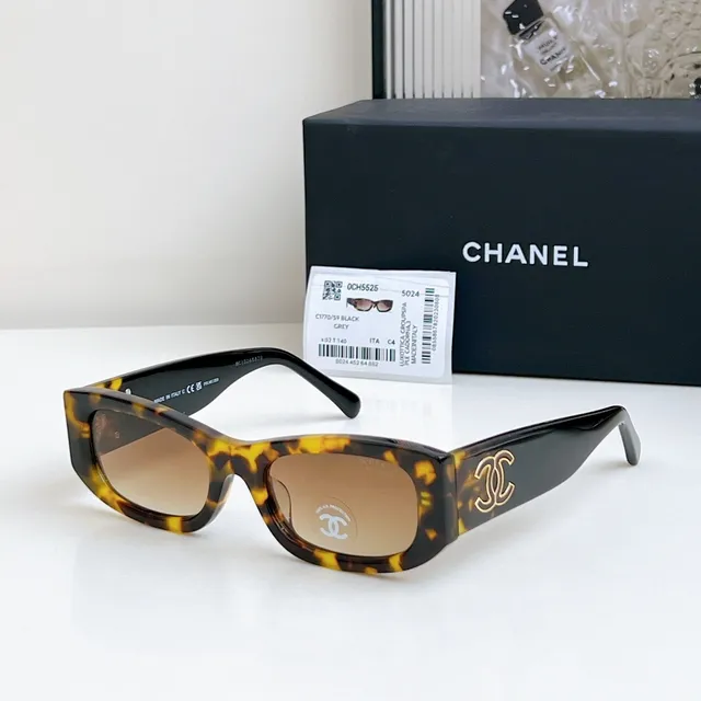 Chanel Black White Rectangular Acetate Frame Oversized Fit Sunglasses 4