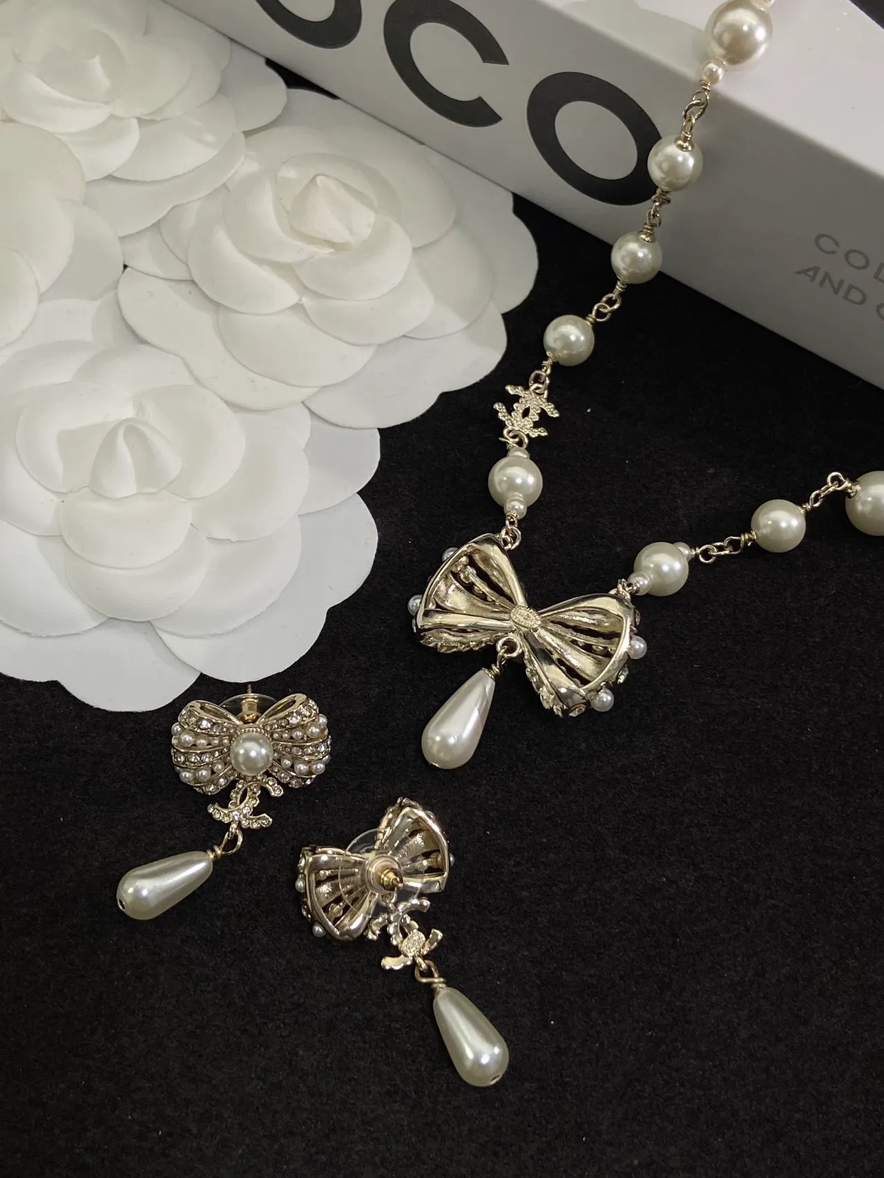 Chanel Bow Motif White Silver Pearl-and-Crystal Teardrop Pendant Necklace 2