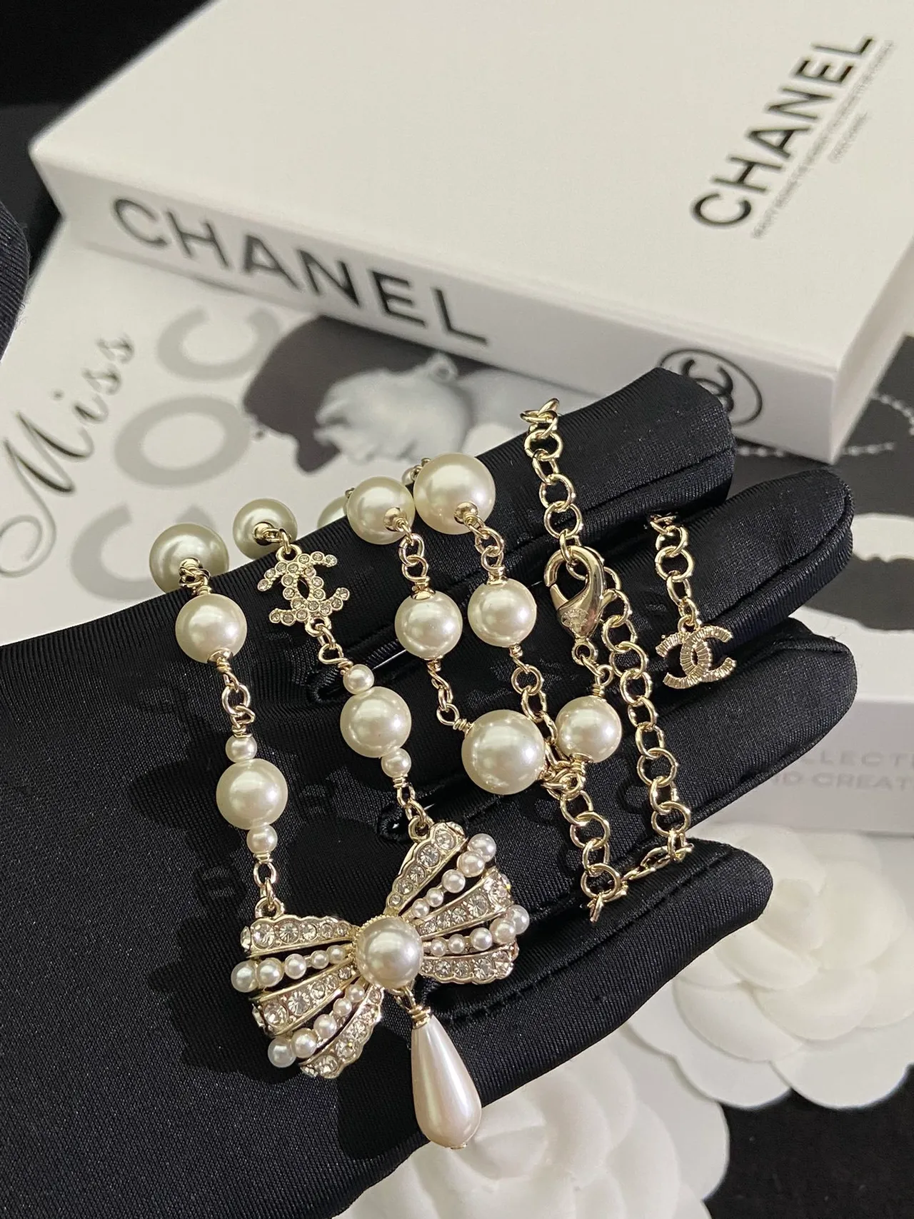 Chanel Bow Motif White Silver Pearl-and-Crystal Teardrop Pendant Necklace 6