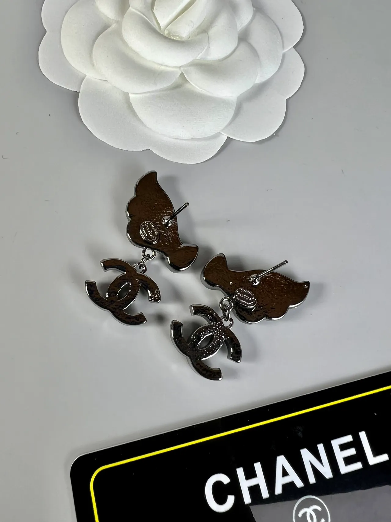 Chanel Butterfly Crystal-Embellished CC Logo Earrings 9