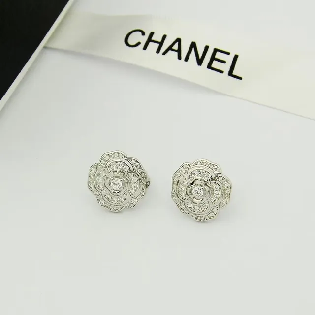 Chanel Camélia Flower Pavé Crystal Earrings 2