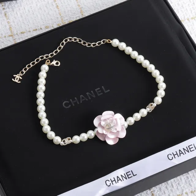 Chanel Camellia Pearl Belt White and Pink Floral Fashion Belt Bag 5