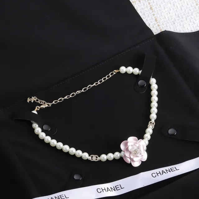 Chanel Camellia Pearl Belt White and Pink Floral Fashion Belt Bag 6