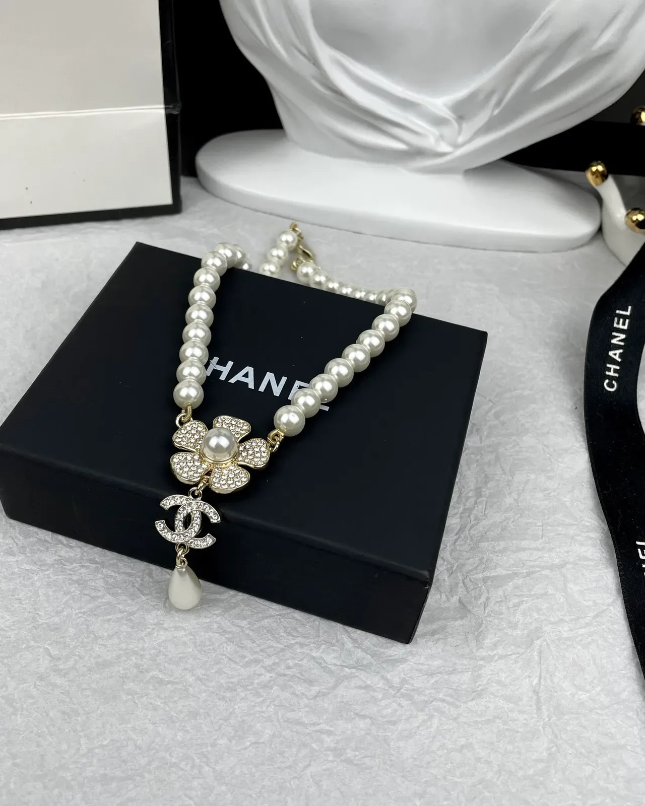 Collier Chanel Camélia Perles Or Blanc Chaîne Pendentif 2