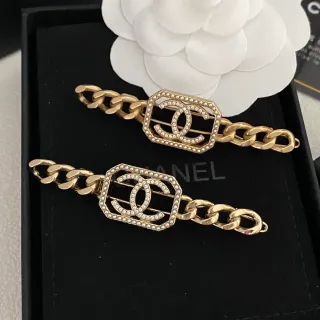 Chanel CC ব্রোচ সোনা সাদা কার্ব চেইন মুক্তোজড়া আয়তাকার ফ্রেম ব্রোচ