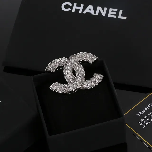 Chanel CC Brooch Pavé Crystal Silver-Tone Metal Brooch 7