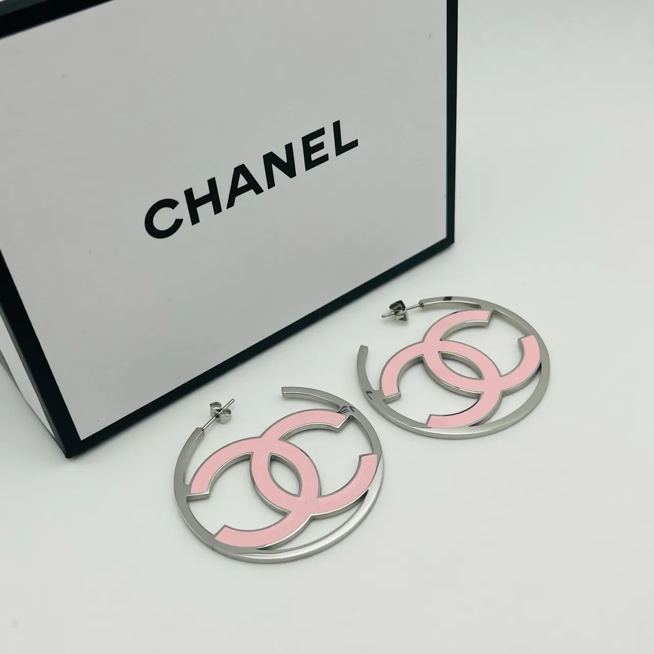 Chanel CC Hoop Or multicolore métal émaillé Logo boucles d'oreilles 4