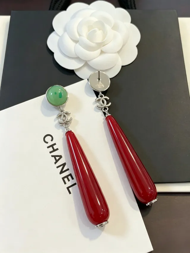 Chanel CC Logo Green Cabochon Red Teardrop Drop Earrings 4