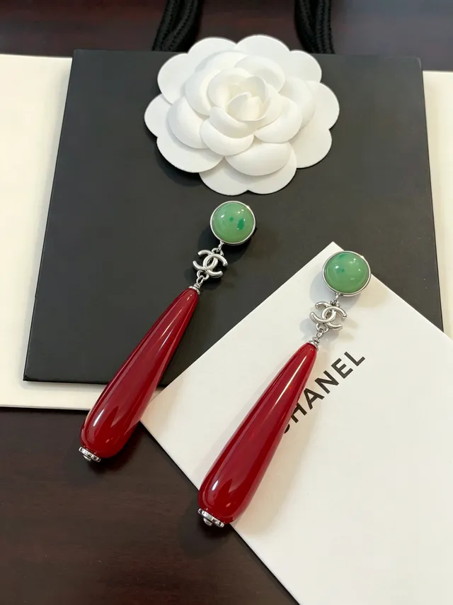 Chanel CC Logo Green Cabochon Red Teardrop Drop Earrings 5