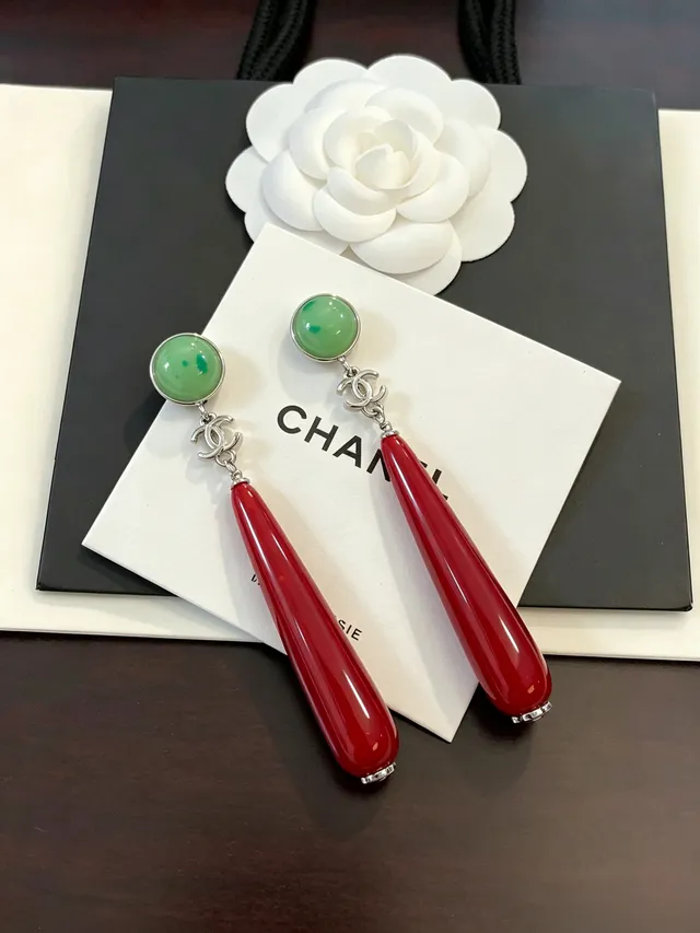 Chanel CC Logo Green Cabochon Red Teardrop Drop Earrings 7