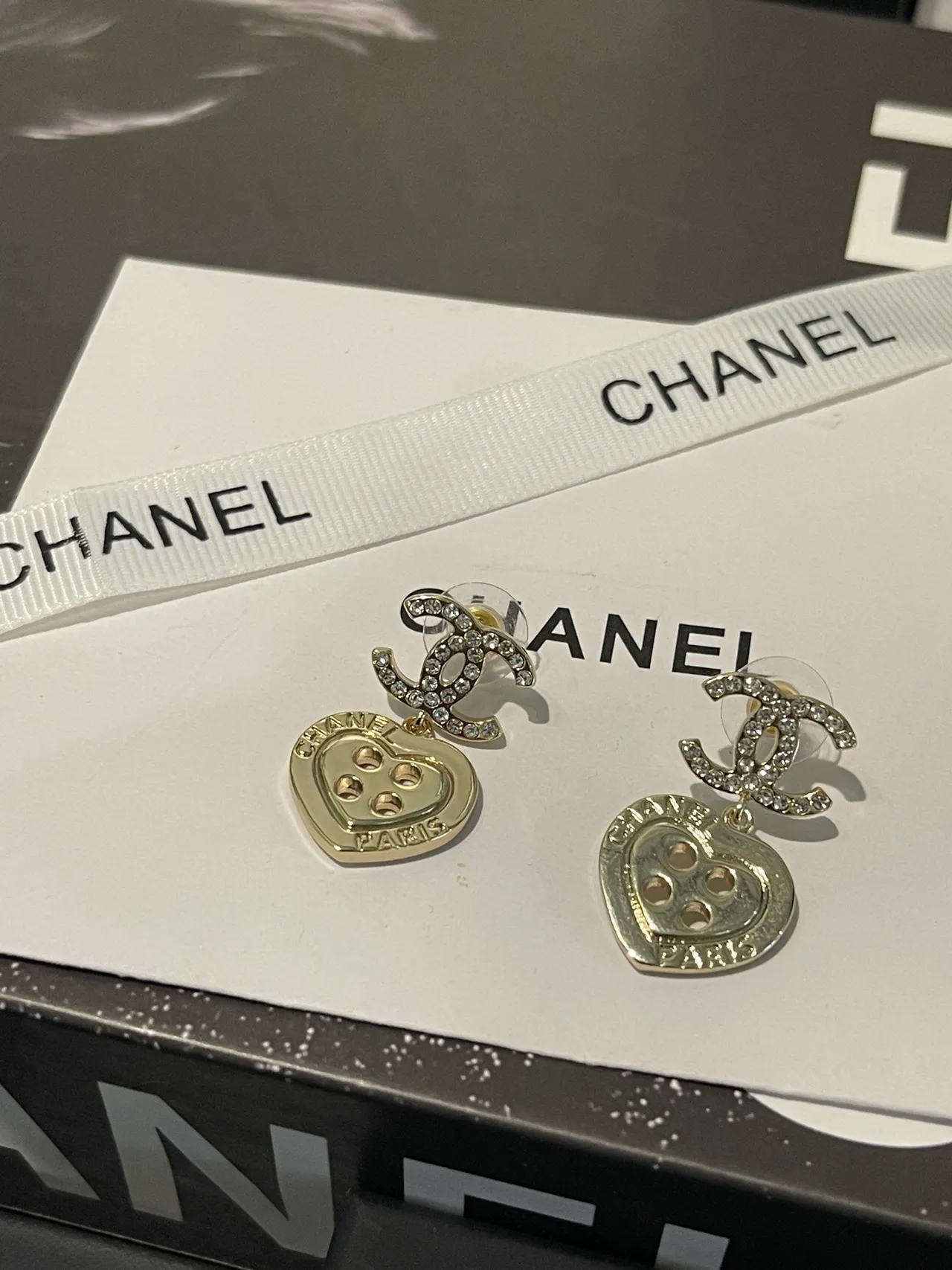 Chanel CC Logo Heart Button Crystal Dangling Earrings 7