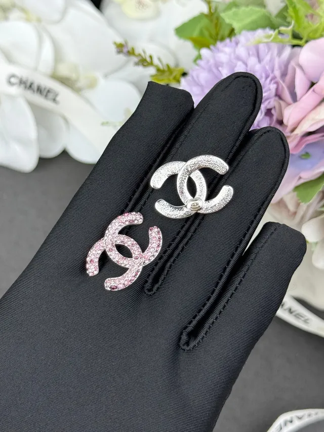 Chanel CC Pink Silver Pavé Crystal Interlocking Logo Earrings 4