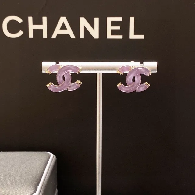 Chanel CC Purple Gold Interlocking Motif Translucent Resin Earrings 2