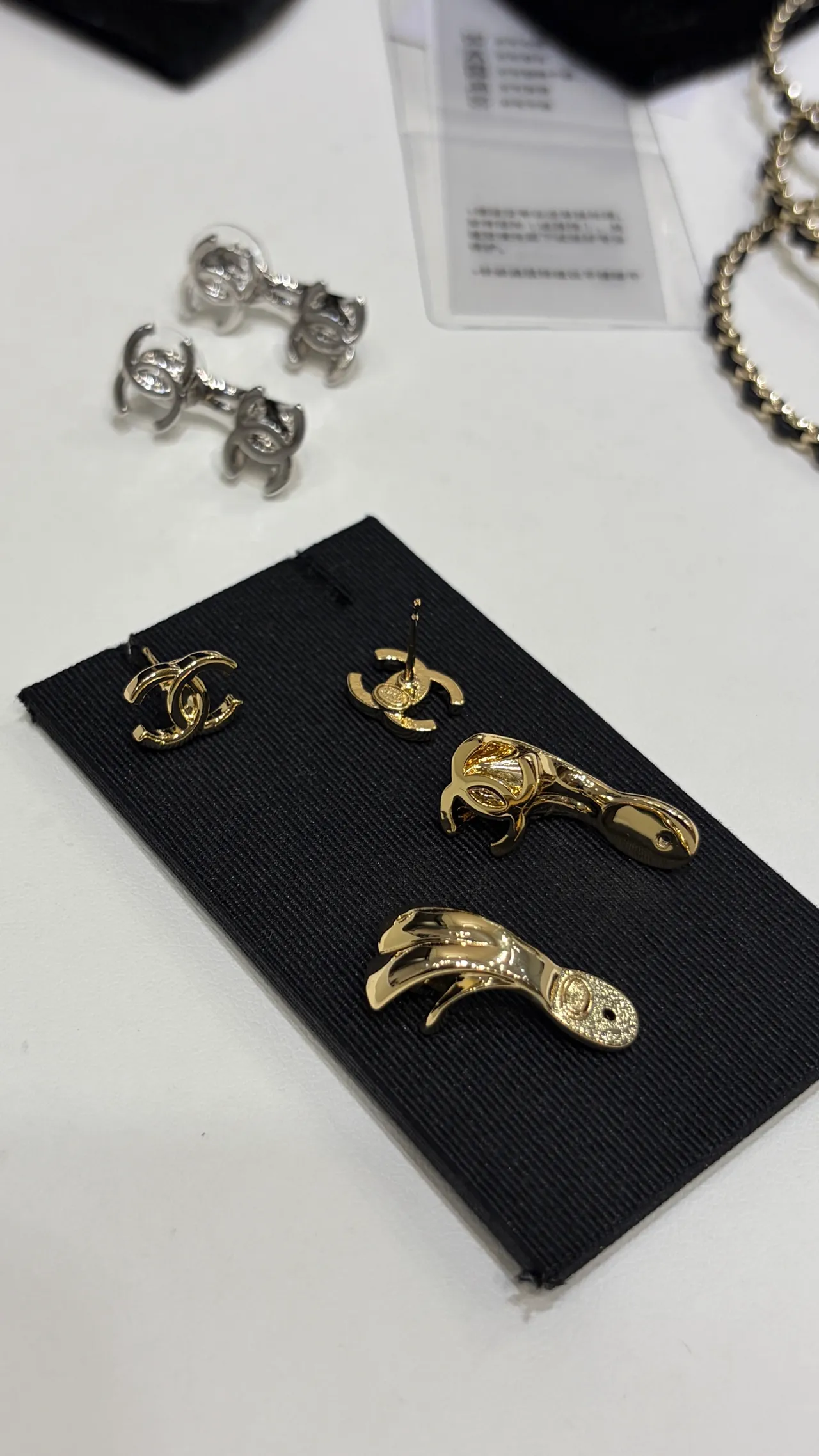 Chanel Double CC Gold-Tone Clip-On Earrings 6