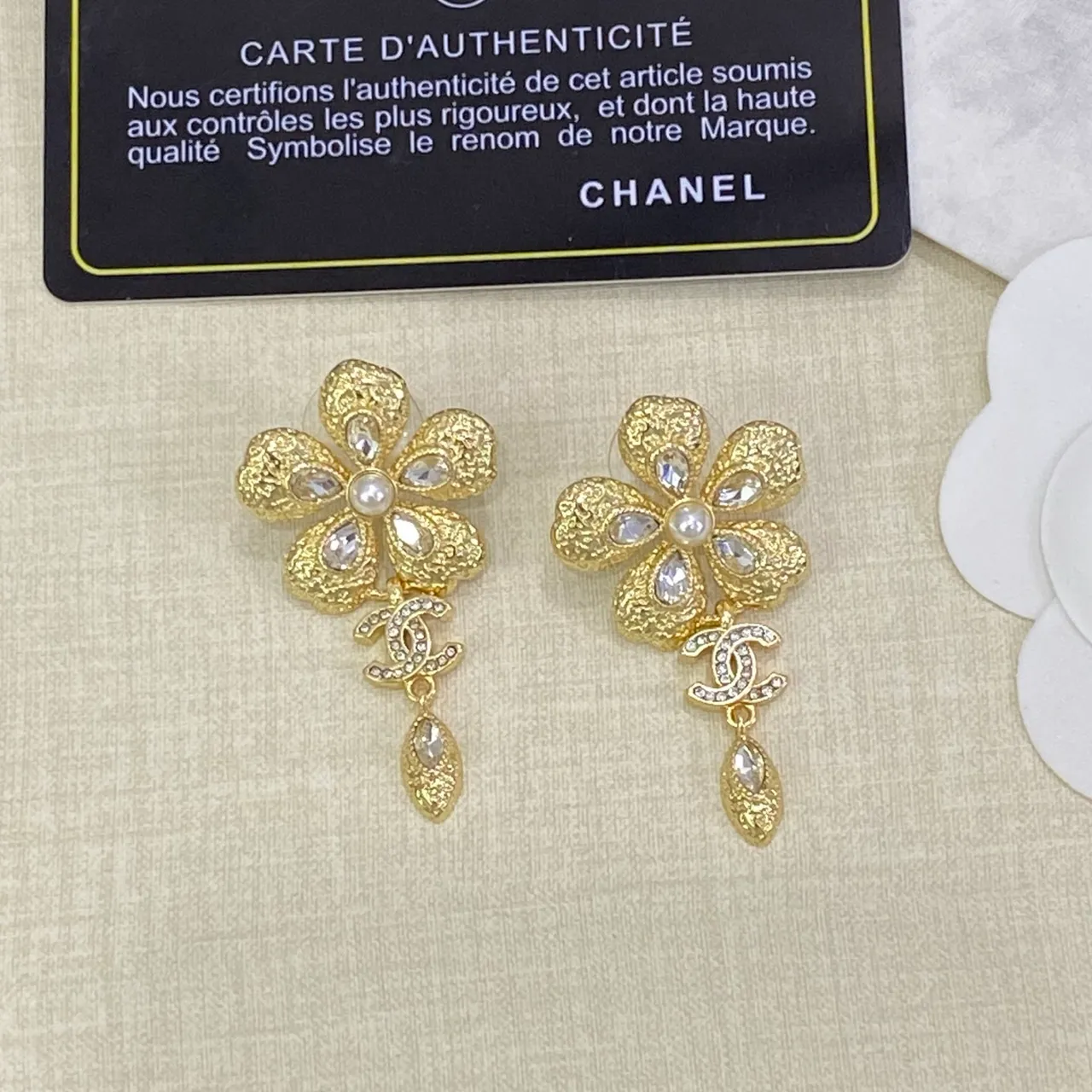 Chanel Floral Motif Gold White Metal Necklace 2
