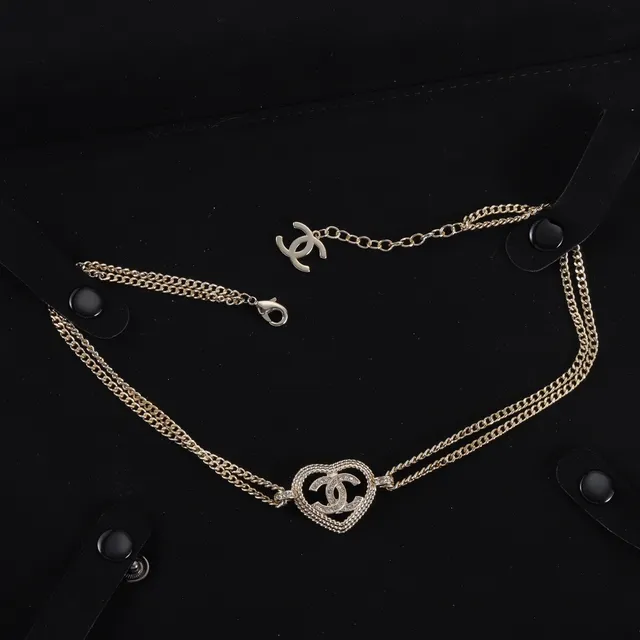 Chanel Gold Double-Chain Heart-Shaped Pendant Bracelet 5