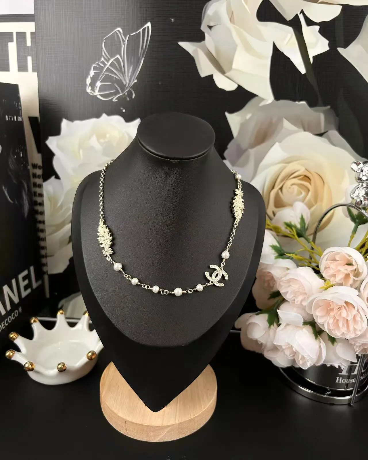 Chanel Gold-Tone Leaf Motif Pearl Drop Earrings 6