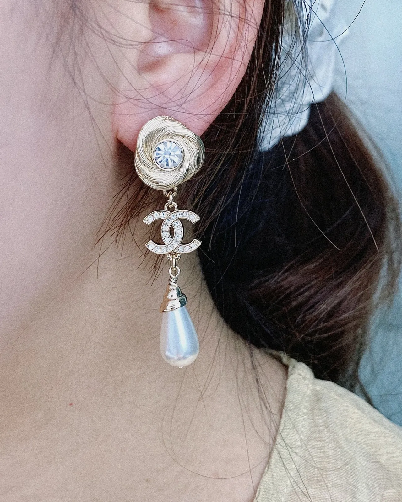 Chanel Gold-Tone Swirl-Top CC Logo Pearl Drop Earrings 9