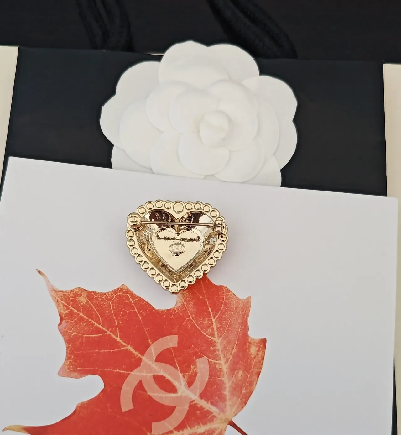 Broche Chanel Cœur Or Argent Cristalisée 2
