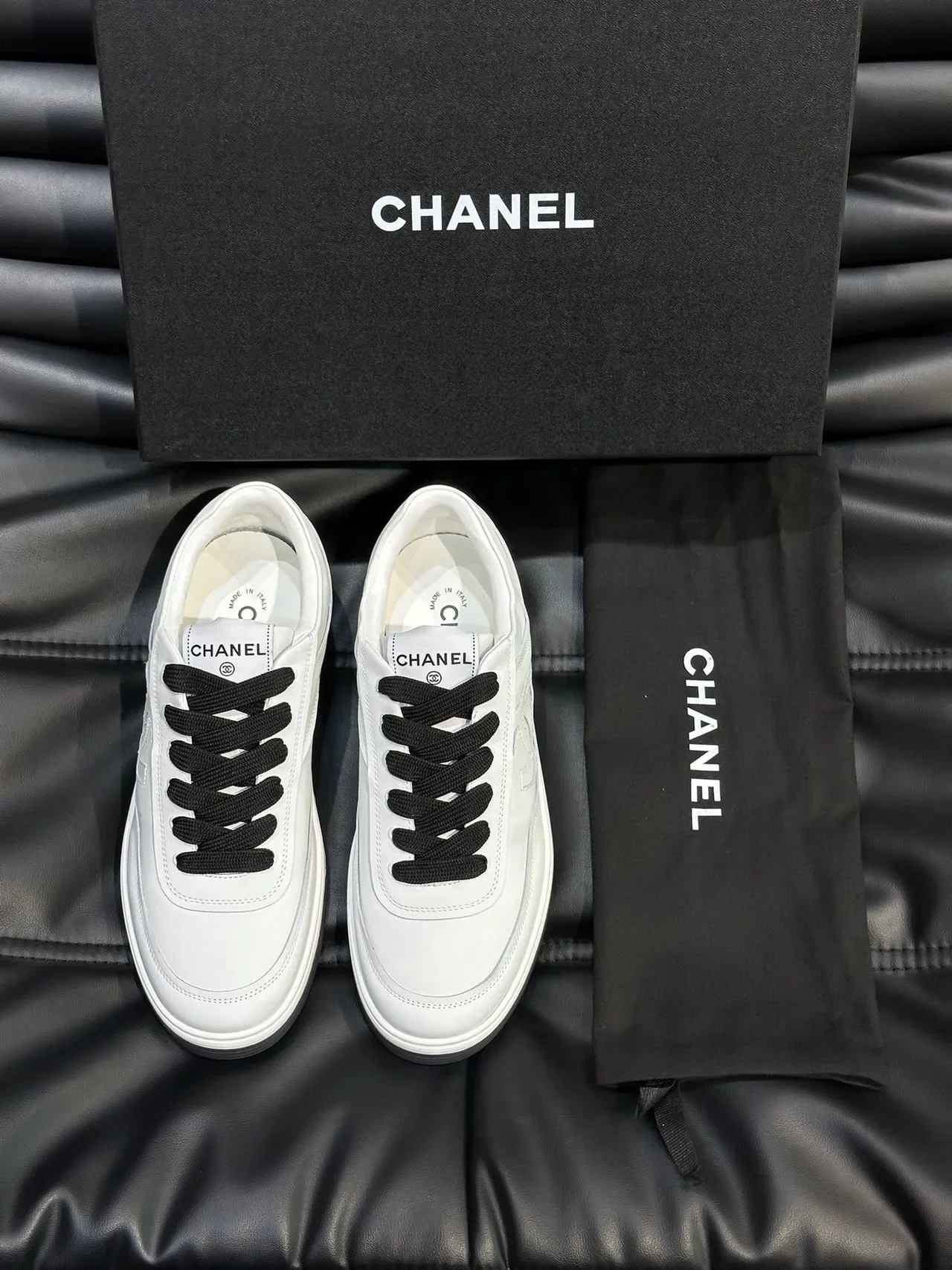 Chanel Lifestyle Sneaker White Black Low-Top Leather Upper Lifestyle Sneakers 4