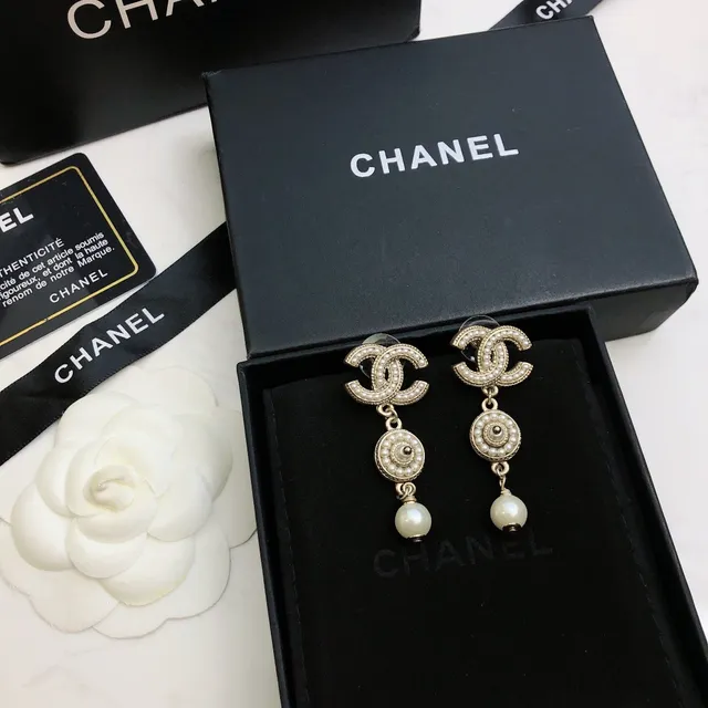 Chanel Pearl and CC Logo Drop Earrings 7