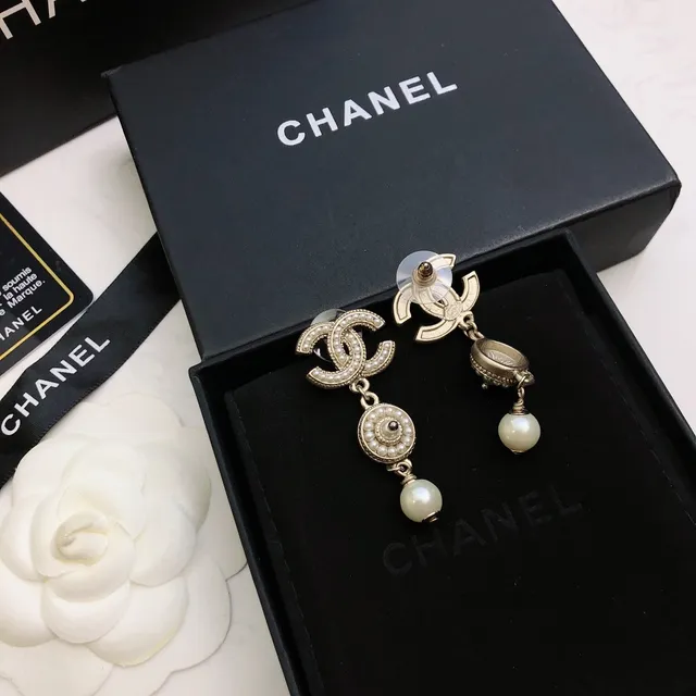 Chanel Pearl and CC Logo Drop Earrings 8