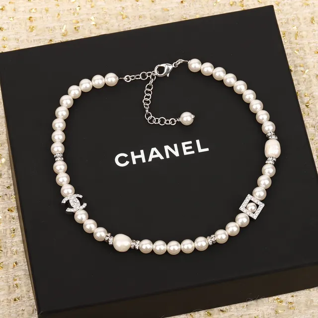 Chanel Perle et Cristal CC Logo Bracelet 6