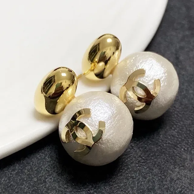 Chanel Pearl CC Logo Stud Earrings 6