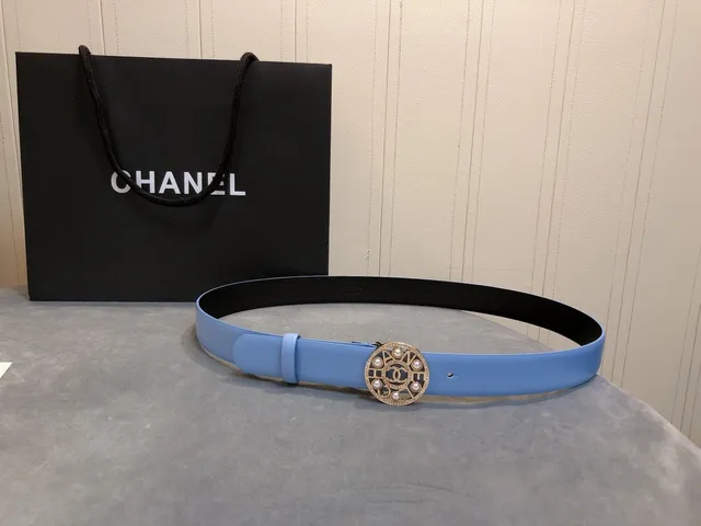 Chanel بكل ميداليون لؤلؤي حزام جلد أزرق فاتح 4